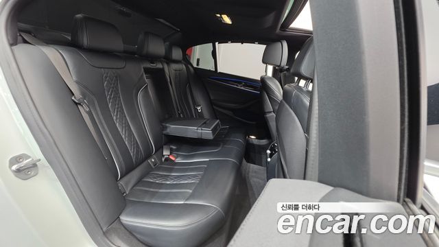 BMW 5-Series 520d xDrive M Sport Package Plus