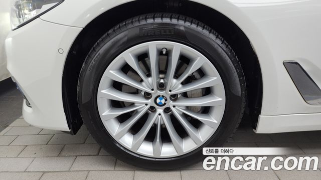 BMW 5-Series 530i Luxury Plus