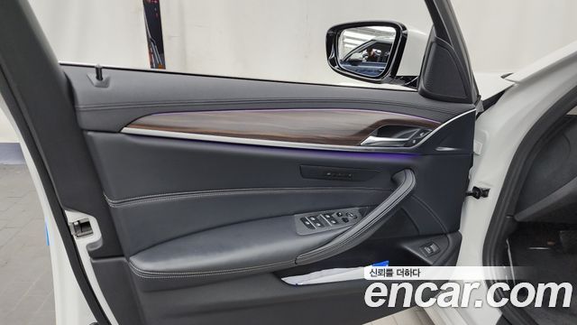 BMW 5-Series 530i Luxury Plus