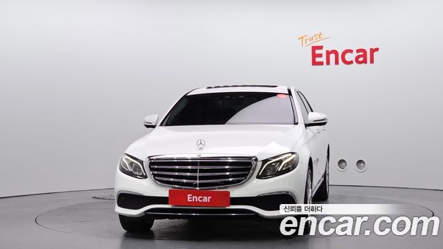 Mercedes-Benz E-Class E300 4MATIC Exclusive