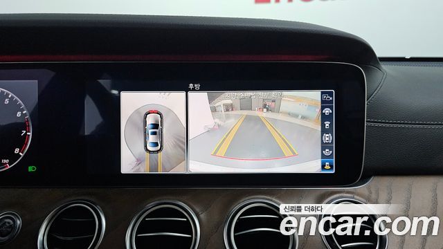 Mercedes-Benz E-Class E300 4MATIC Exclusive