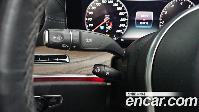 Mercedes-Benz E-Class E300 4MATIC Exclusive