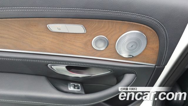 Mercedes-Benz E-Class E300 4MATIC Exclusive