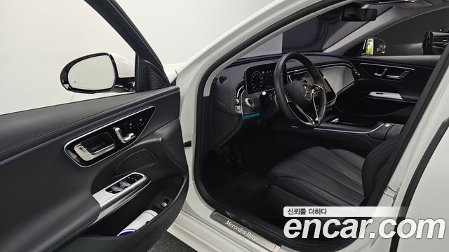 Mercedes-Benz E-Class E200 Avantgarde