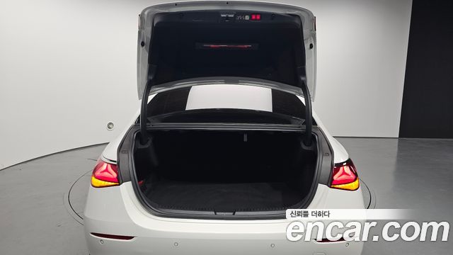 Mercedes-Benz E-Class E200 Avantgarde