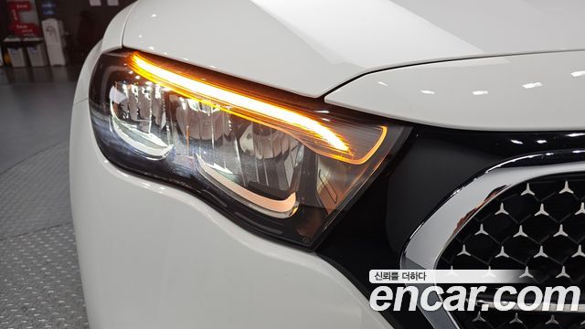Mercedes-Benz E-Class E200 Avantgarde