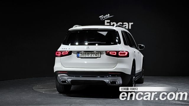 Mercedes-Benz GLB-Class GLB220