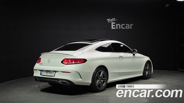 Mercedes-Benz C-Class C200 Coupe
