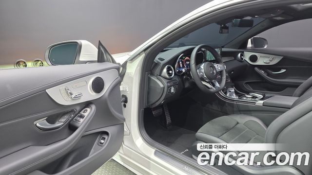 Mercedes-Benz C-Class C200 Coupe