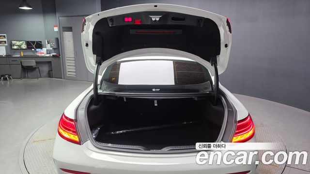 Mercedes-Benz C-Class C200 Coupe