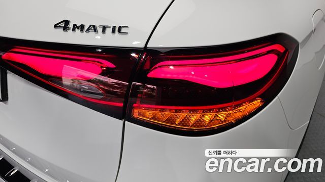 Mercedes-Benz GLC-Class GLC300 4MATIC AMG Line