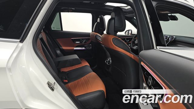 Mercedes-Benz GLC-Class GLC300 4MATIC AMG Line