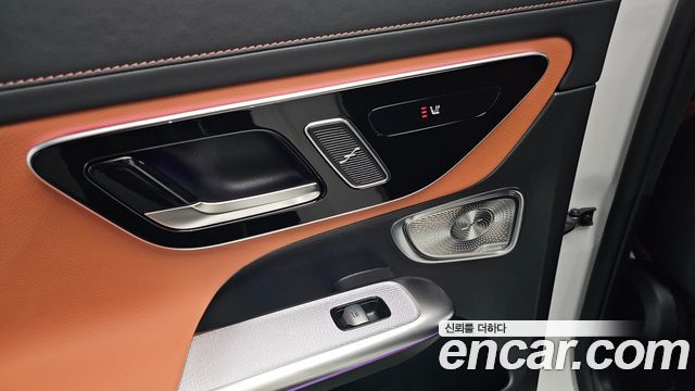 Mercedes-Benz GLC-Class GLC300 4MATIC AMG Line