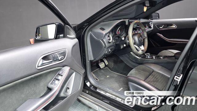 Mercedes-Benz GLA-Class GLA45 AMG 4MATIC