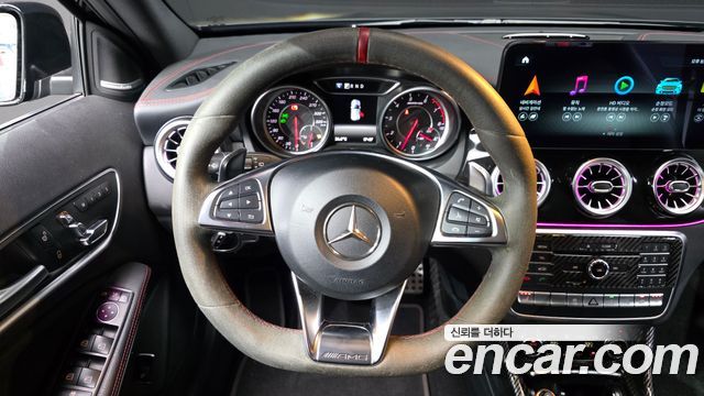Mercedes-Benz GLA-Class GLA45 AMG 4MATIC
