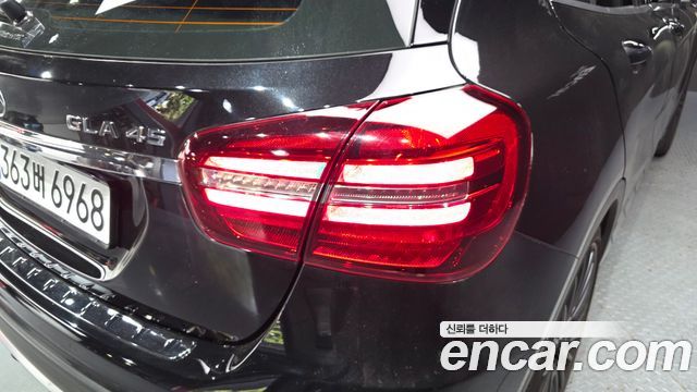 Mercedes-Benz GLA-Class GLA45 AMG 4MATIC