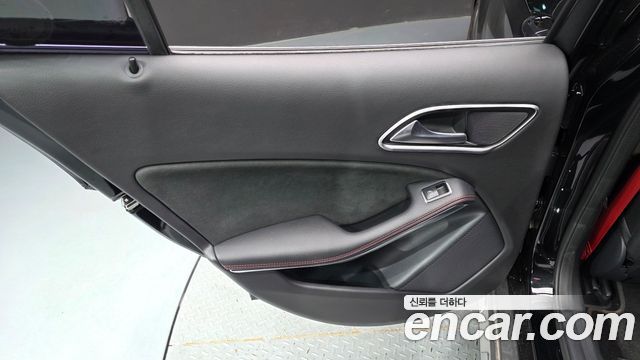 Mercedes-Benz GLA-Class GLA45 AMG 4MATIC