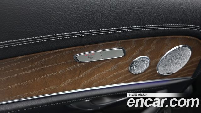 Mercedes-Benz E-Class E300 4MATIC Exclusive