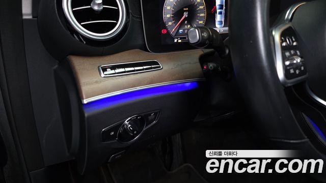 Mercedes-Benz E-Class E300 4MATIC Exclusive