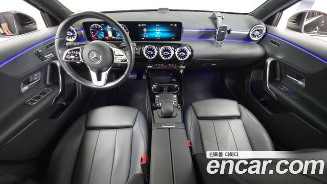 Mercedes-Benz A-Class A220 Hatchback