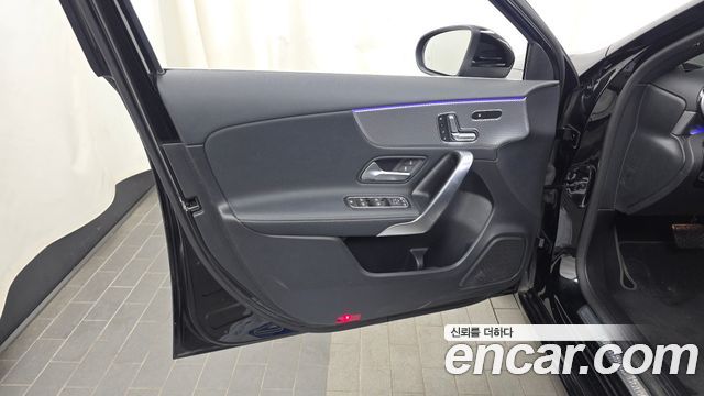 Mercedes-Benz A-Class A220 Hatchback