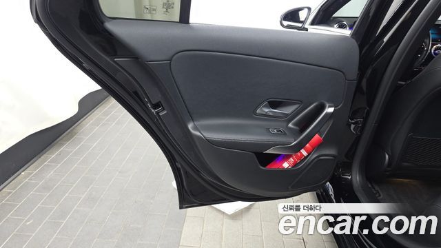 Mercedes-Benz A-Class A220 Hatchback