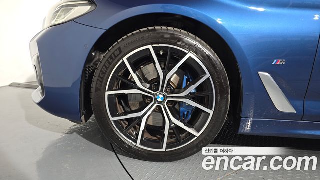 BMW 5-Series 530i xDrive M Sport Package