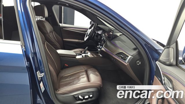 BMW 5-Series 530i xDrive M Sport Package