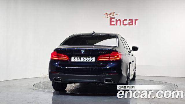 BMW 5-Series 520d M Sport package