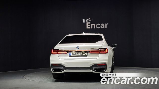 BMW 7-Series 740Li xDrive M Sport Package