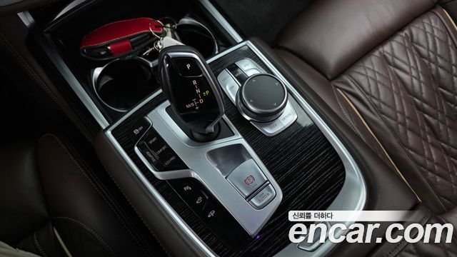 BMW 7-Series 740Li xDrive M Sport Package