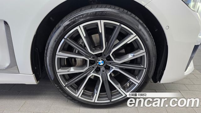 BMW 7-Series 740Li xDrive M Sport Package