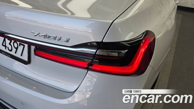 BMW 7-Series 740Li xDrive M Sport Package