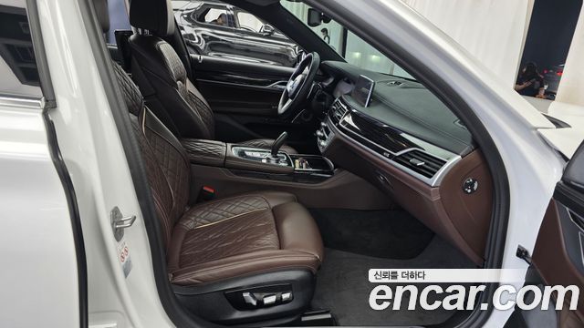 BMW 7-Series 740Li xDrive M Sport Package