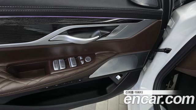 BMW 7-Series 740Li xDrive M Sport Package