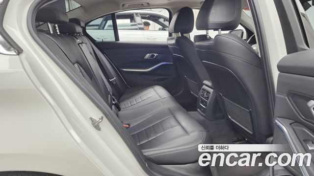 BMW 3-Series 320d Luxury