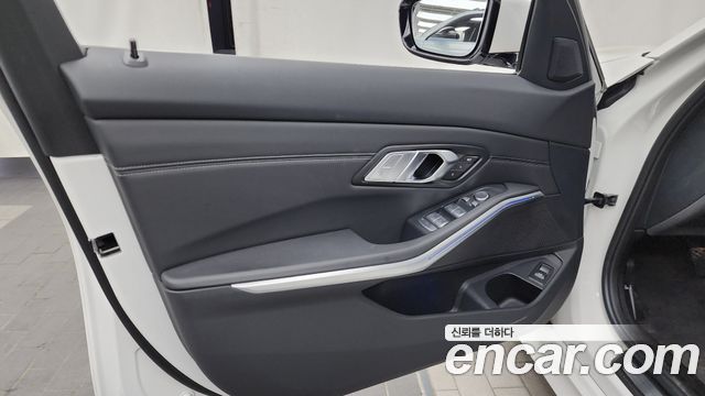 BMW 3-Series 320d Luxury