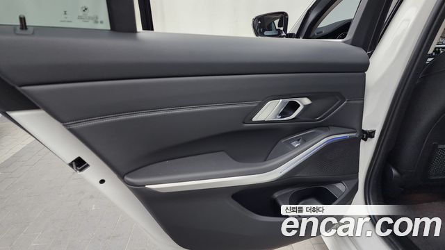 BMW 3-Series 320d Luxury