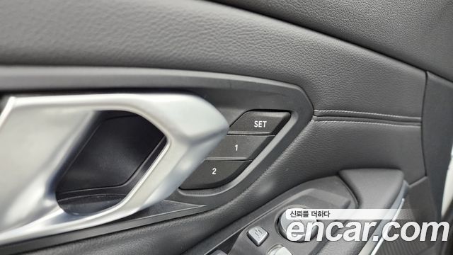 BMW 3-Series 320d Luxury