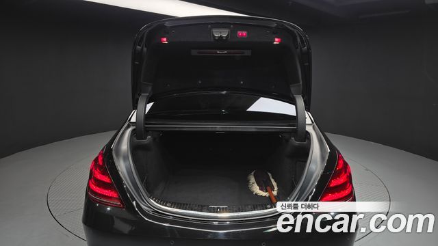 Mercedes-Benz S-Class S560L 4MATIC