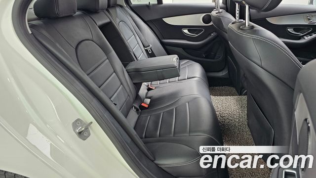 Mercedes-Benz C-Class C200 Avantgarde