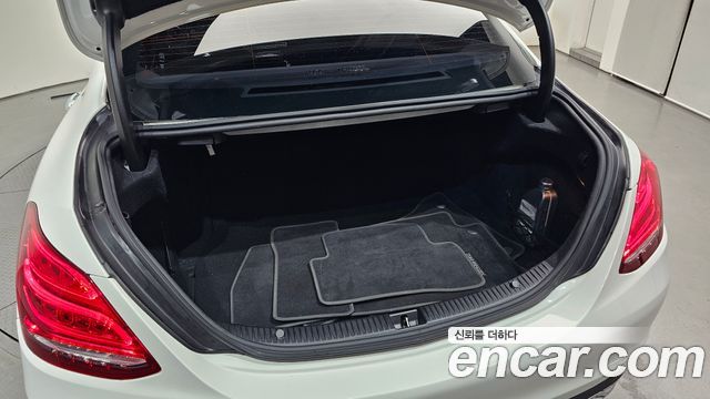 Mercedes-Benz C-Class C200 Avantgarde