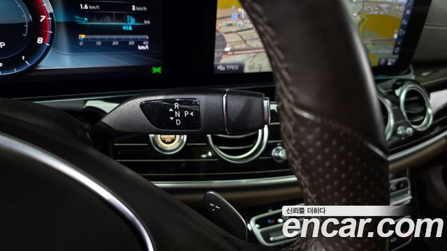 Mercedes-Benz E-Class E400 4MATIC Exclusive