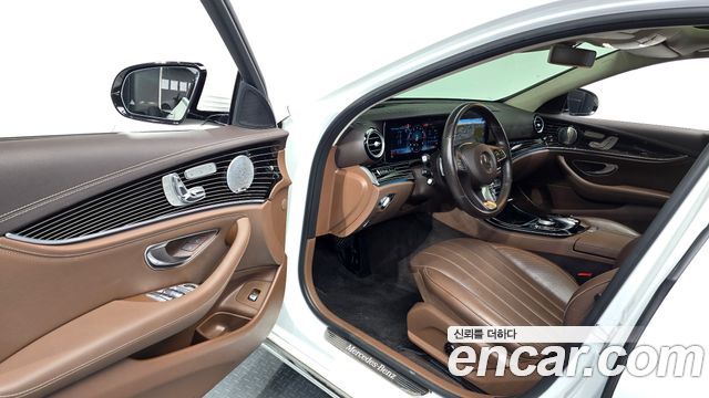 Mercedes-Benz E-Class E400 4MATIC Exclusive