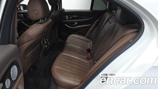 Mercedes-Benz E-Class E400 4MATIC Exclusive
