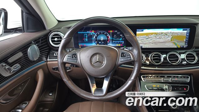 Mercedes-Benz E-Class E400 4MATIC Exclusive