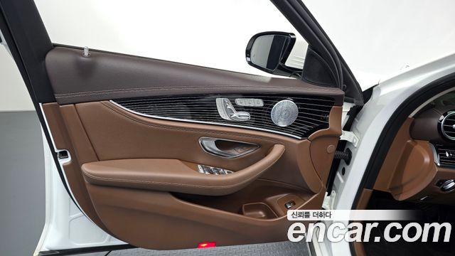 Mercedes-Benz E-Class E400 4MATIC Exclusive