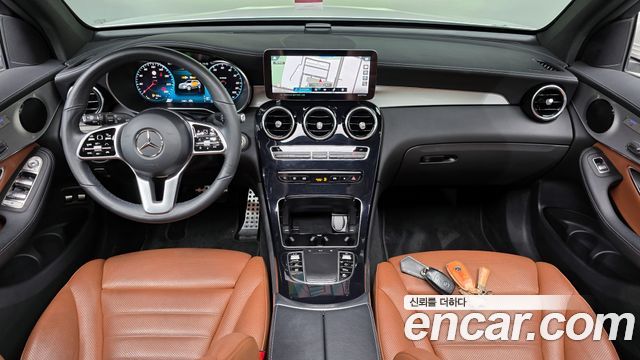 Mercedes-Benz GLC-Class GLC300e 4MATIC
