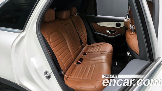 Mercedes-Benz GLC-Class GLC300e 4MATIC