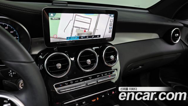 Mercedes-Benz GLC-Class GLC300e 4MATIC